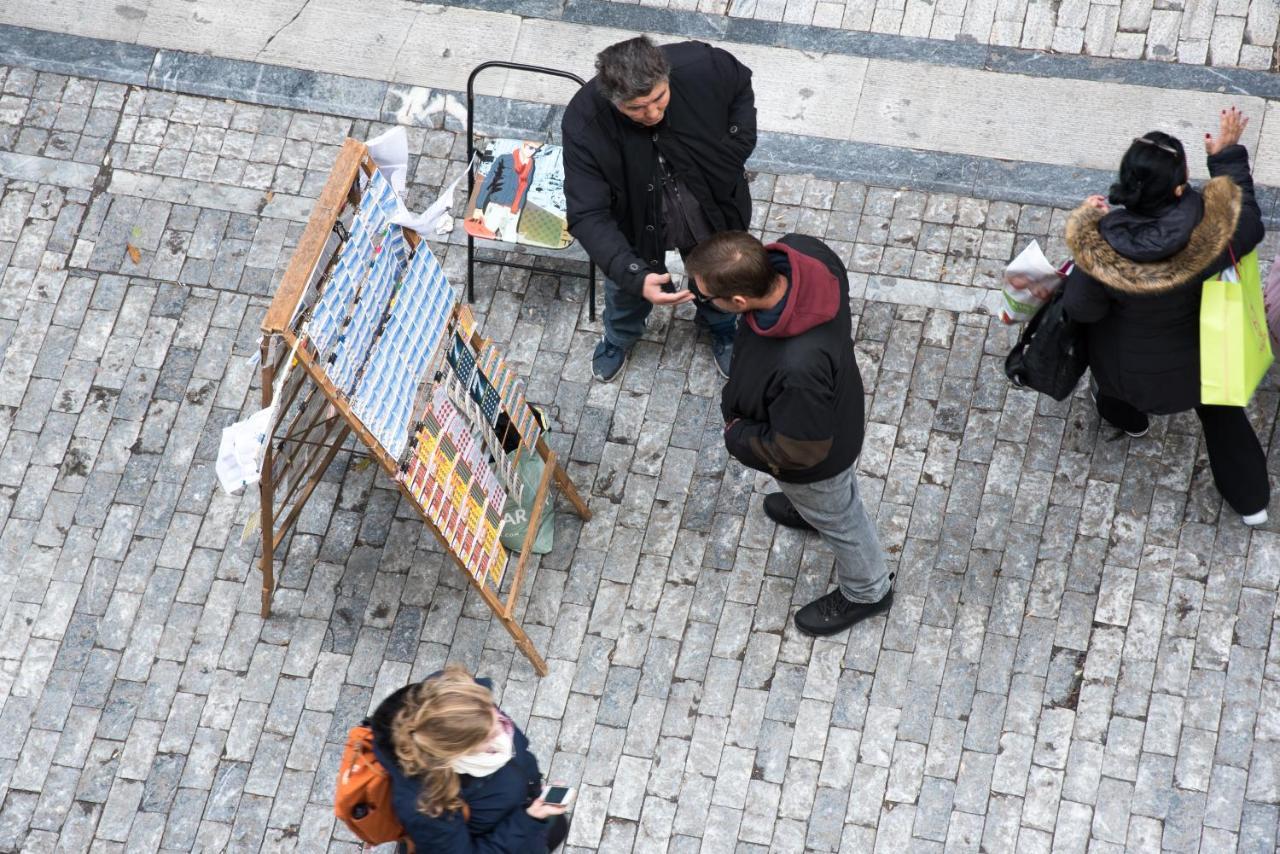 Central44 Lol Budget @ermou Street * Athens